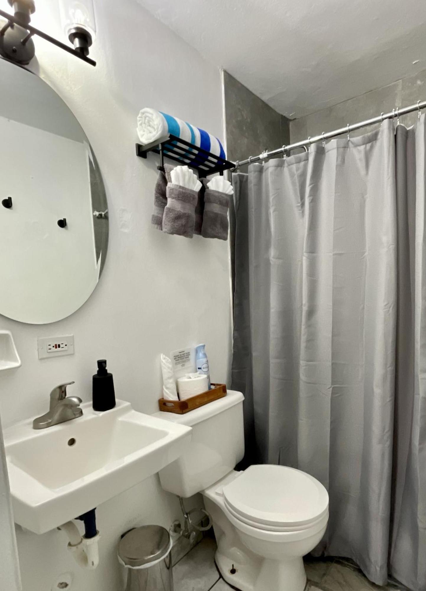 Oceanfront Condo In Luquillo Kültér fotó