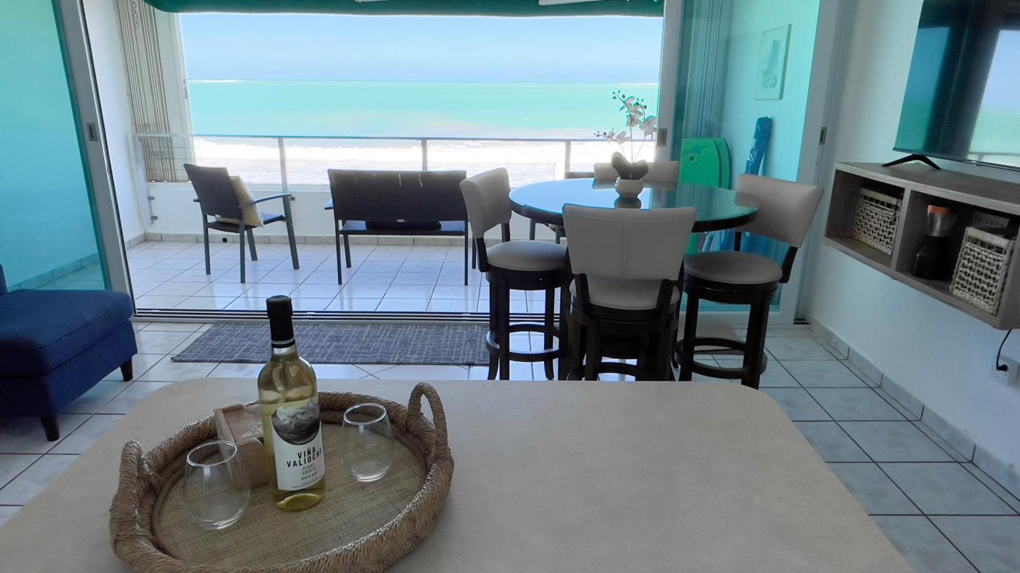 Oceanfront Condo In Luquillo Kültér fotó