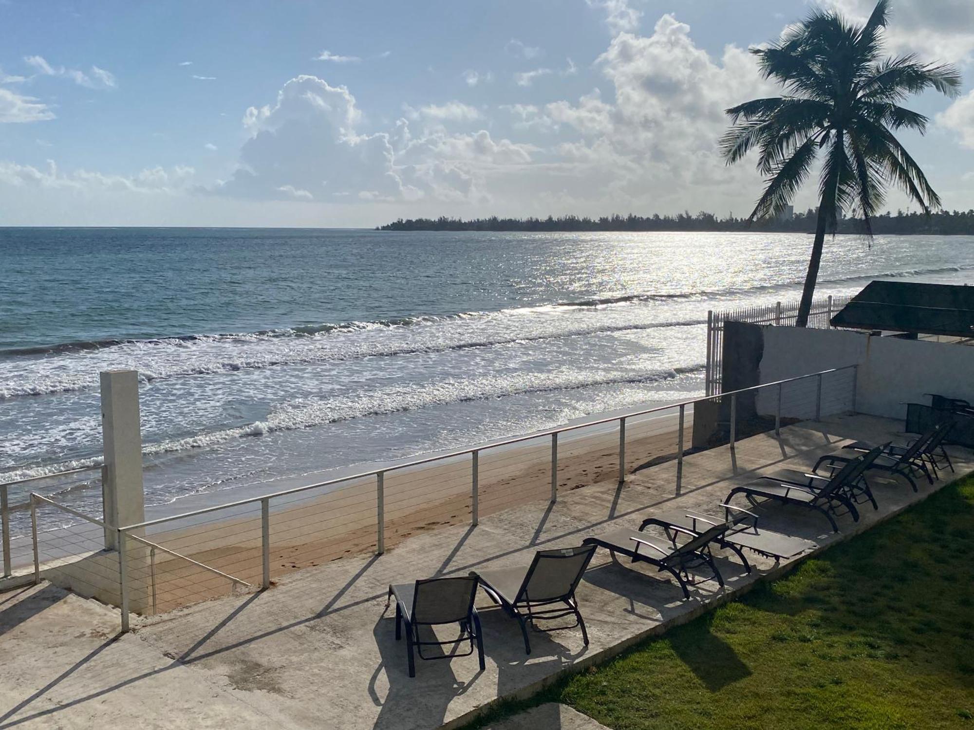 Oceanfront Condo In Luquillo Kültér fotó